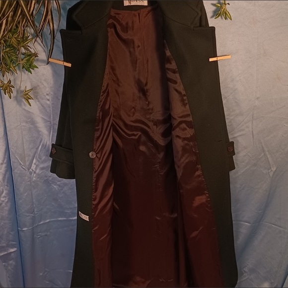 IN SEARCH OF of this Vintage Stephanie Mathews Coat - Picture 3 of 4